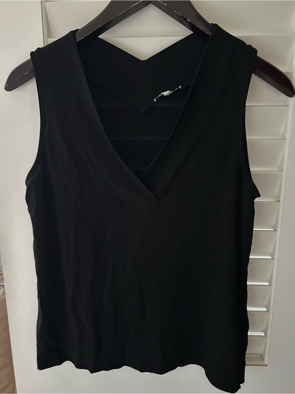 Reiss Sleeveless Black V-Neck Women's Top